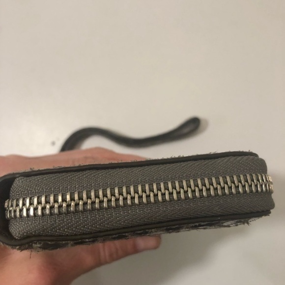 Michael kors snakeskin embossed wristlet wallet